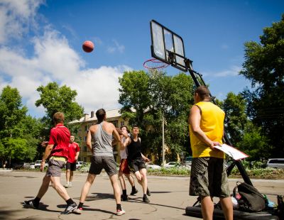 Enjoy The Game of Basketball With Family and Friends!